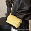 2025 New Simple Niche Design Crossbody Bag Textured Fashion Shoulder Bag Premium Commuter Small Square Bag