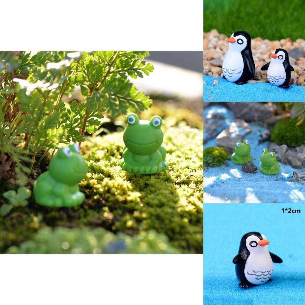 Adorable Penguin Father And Son Figurine Featuring Fine Workmanship And Realistic Design