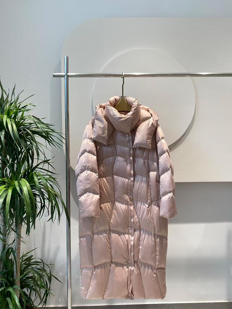 Γυναικείο μοντέρνο χοντρό λευκό παλτό με κουκούλα και πούπουλα - Ζεστό, χειμερινό πανωφόρι με χαλαρή εφαρμογή