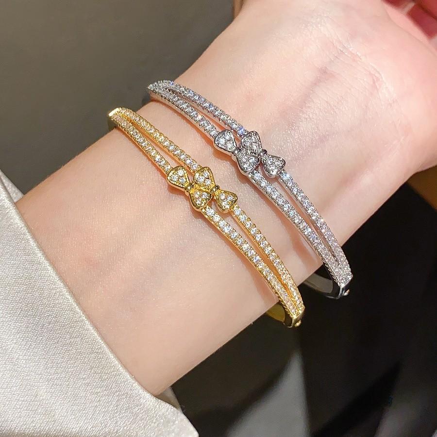 Fashion Butterfly Charm Bracelet With Zirconia And Gold Plating For Womens Elegant Jewelry