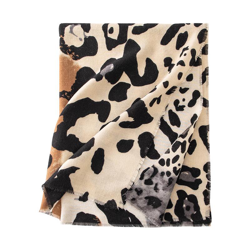 New Spring and Autumn Printed Ethnic Style Scarf Imitation Cashmere Warm Large Shawl  Fashionable and High End Scarf