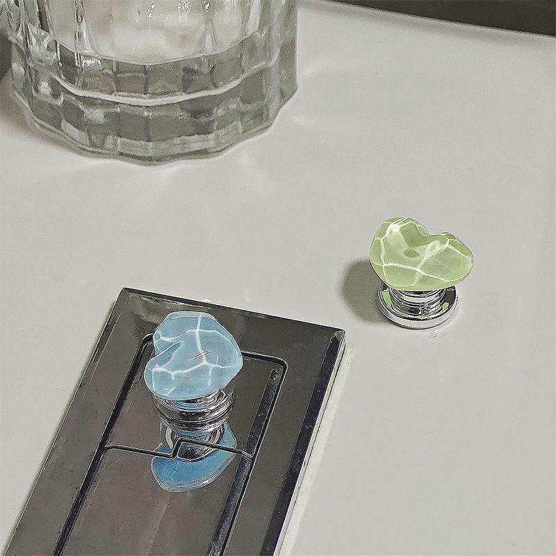 2 Pieces Heart Shaped Toilet Pressers Love Toilet Press Button Tank Press Switch Tank Button Nail Protector Bathroom Decoration