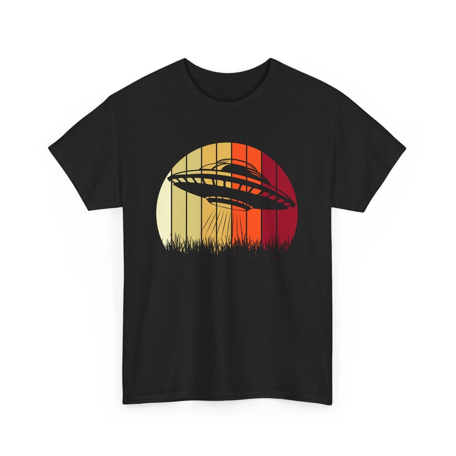 

Vintage Alien Graphic Tee | UFO Space Style T-Shirt | Sci-Fi Fan Favorite M