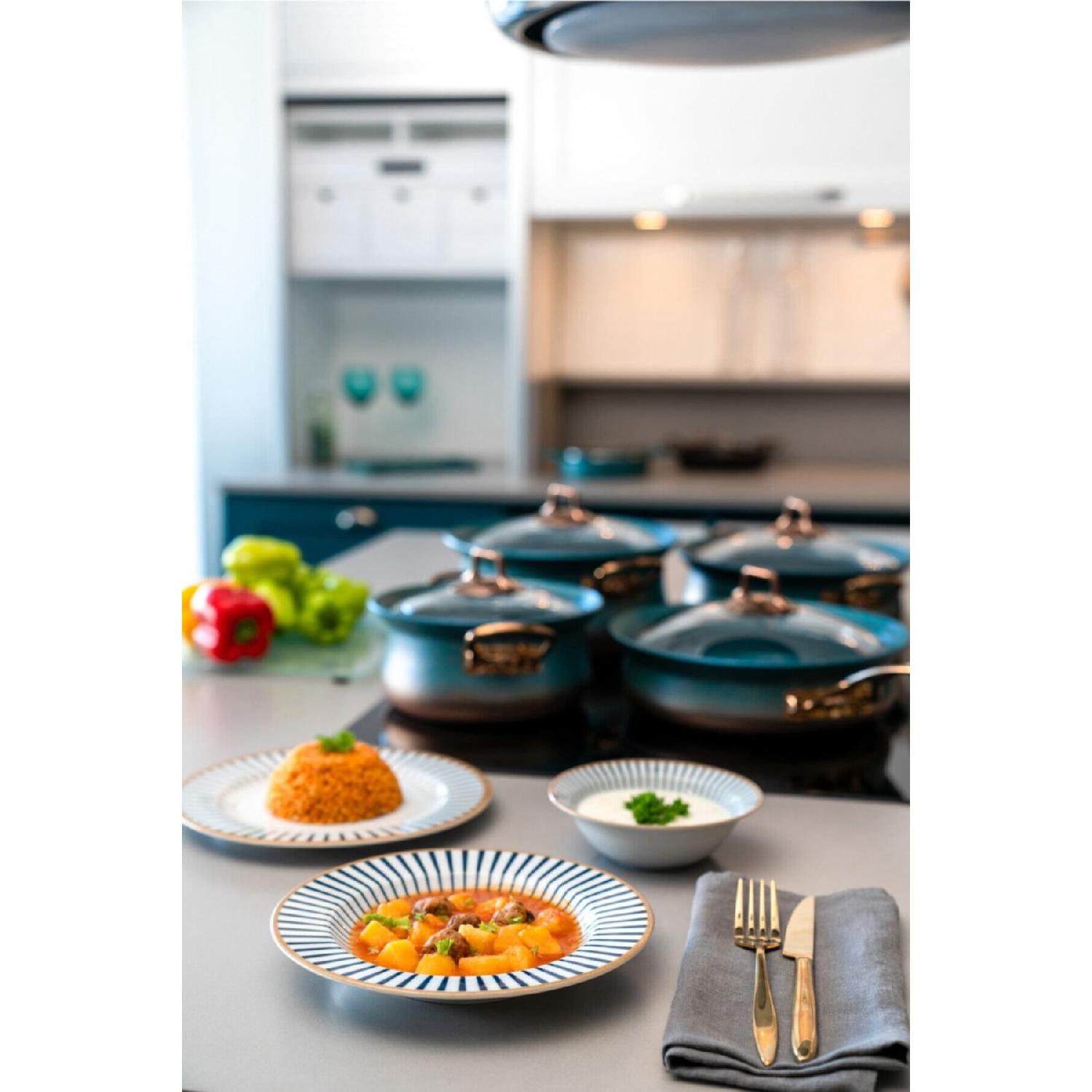 

Daylights 24 Piece Porcelain Dinner Set For 6 Persons