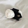 Oar Monotone Rose Hair Claw