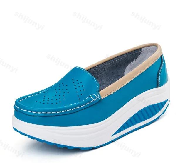 New Nurse Shoes For Ladies Platform Bottom Leather Zapatos Casual Slope Heel Anti-Slip Footwear for Adult Wholesale