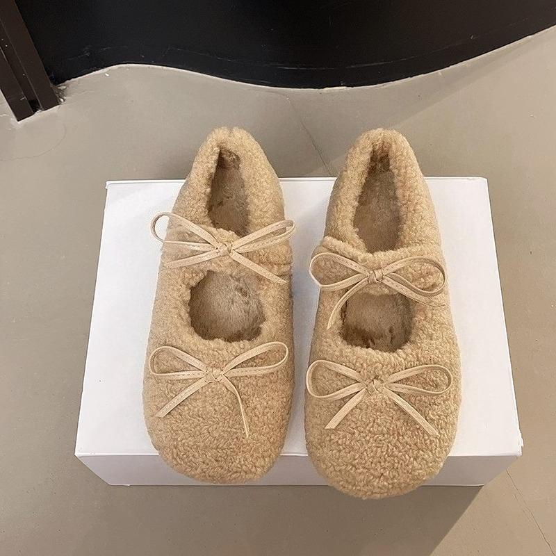 

Warm Cotton Women Fur Flats Shoes Comfort Round Toe Soft Sole Shoes Outdoor Short Plush Grandma s Shoes For Winter 35