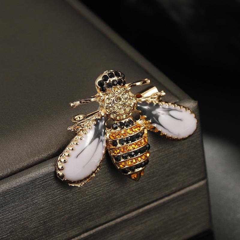 Metal Insect Bee Rhinesotne Brooches For Women Clothing Coat Jewelry Accessries Gift