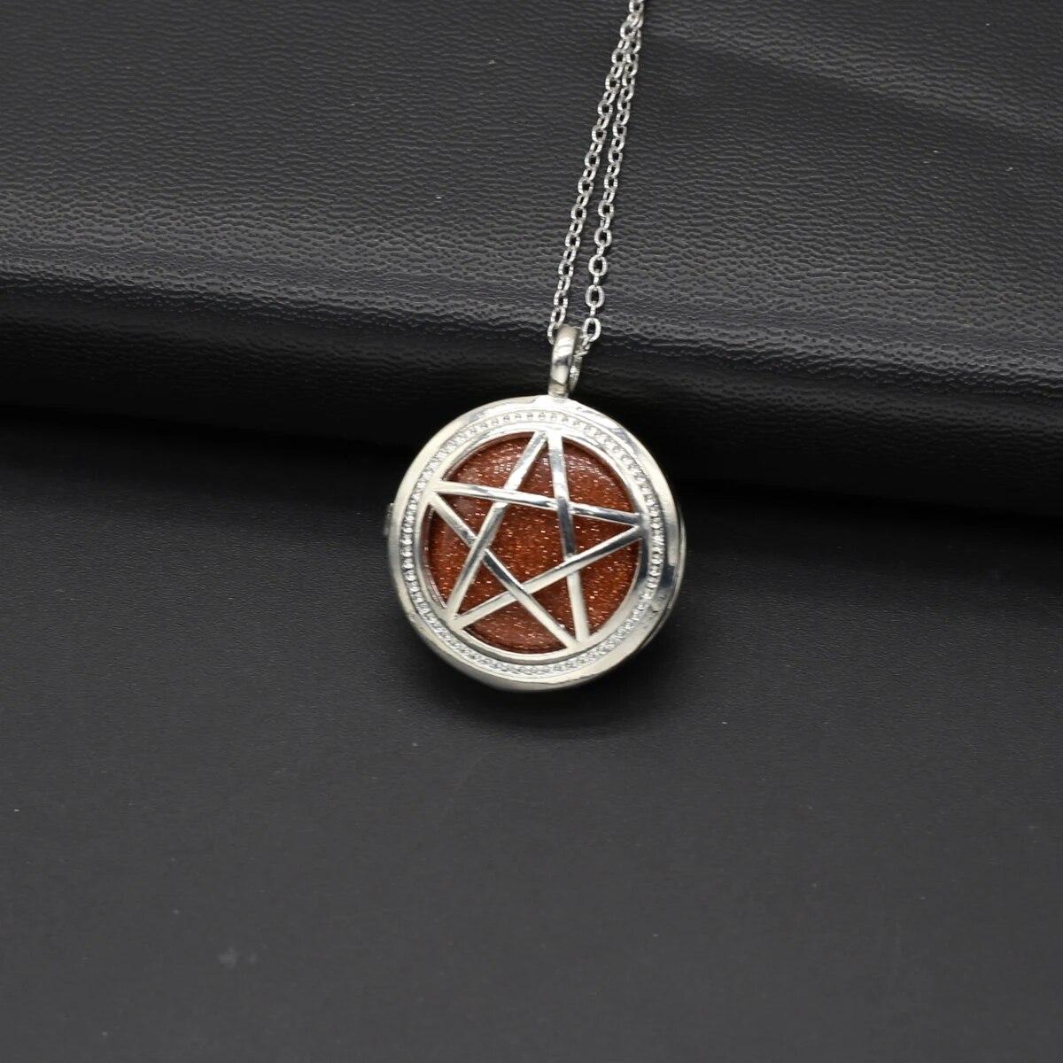 

Ожерелье в стиле ретро, ​​натуральный камень, зеленый авантюрин/малахит, открытая полая подвеска для женщин и девочек, подарок на день рождения, длина цепочки 60 см 26x31mm