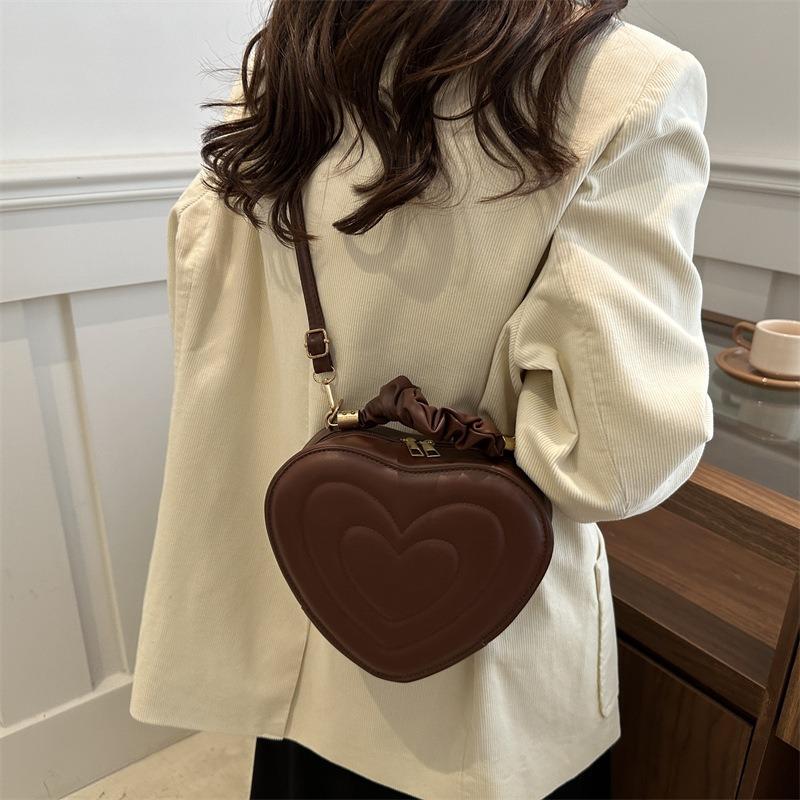 Modetrend lässige Umhängetasche Retro Winter kleine Tasche Damen neue Textur schräger Überschlag Liebestasche