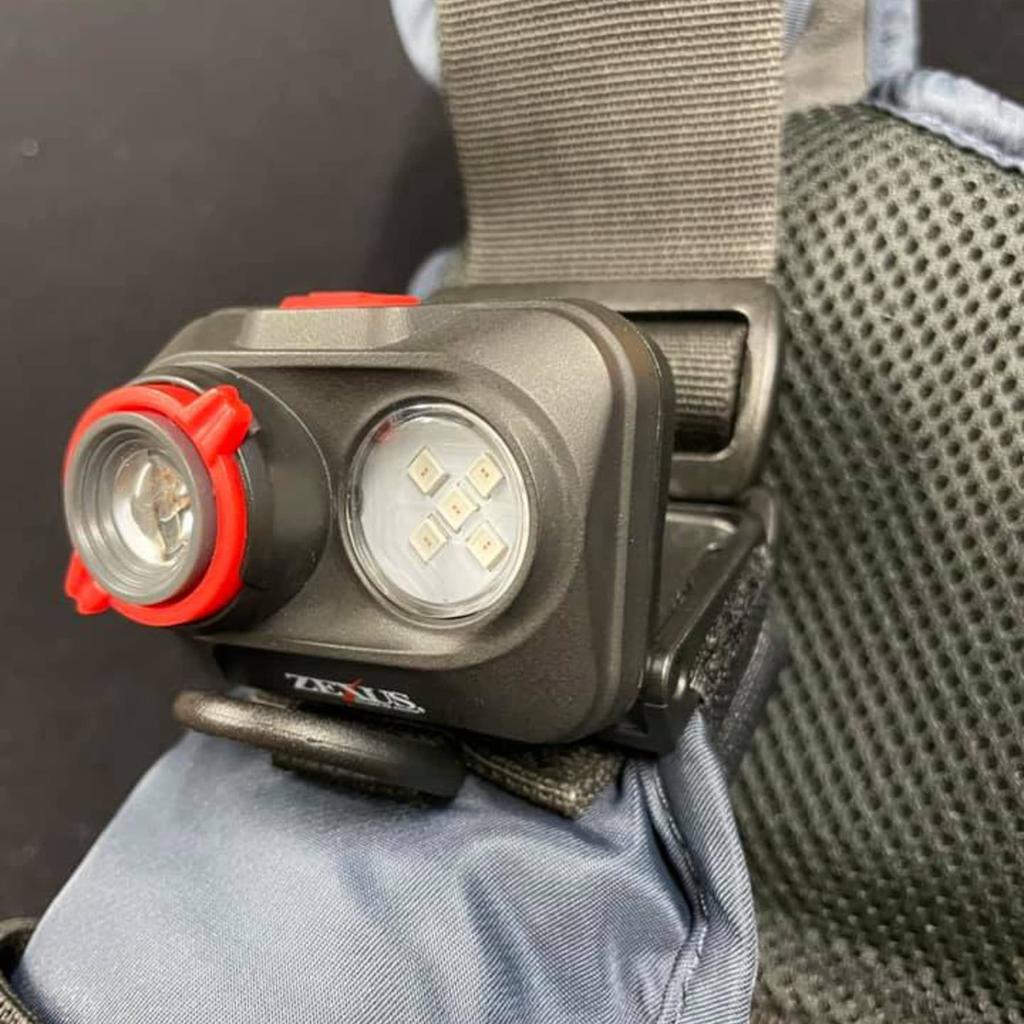 Fuji Toki ZEXUS LED Light 400 lumens Main LED lighting Up to 37 hours ZX-195 [Maximum time White/Red]