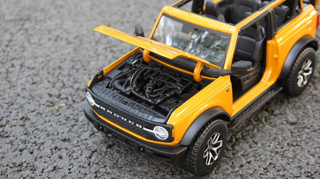 Maisto 2021 Ford Bronco Badlands Maisto 2021 Ford Bronco Badlands Mașină sport de curse Mașină miniaturată Model mini mașină 1/18 1/18