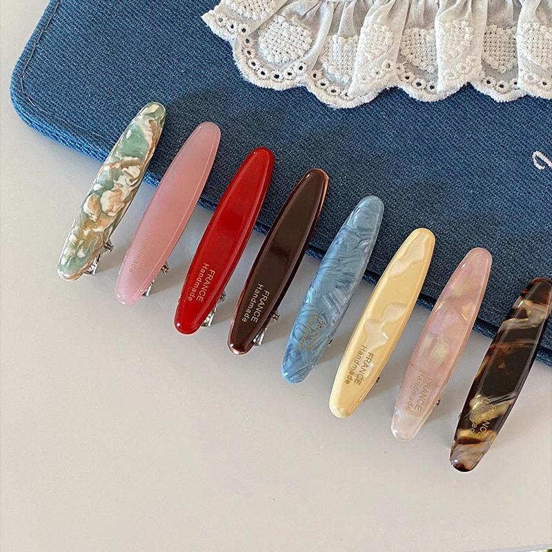 High-End Oval Acetate Hair Clip for Flyaways and Bangs