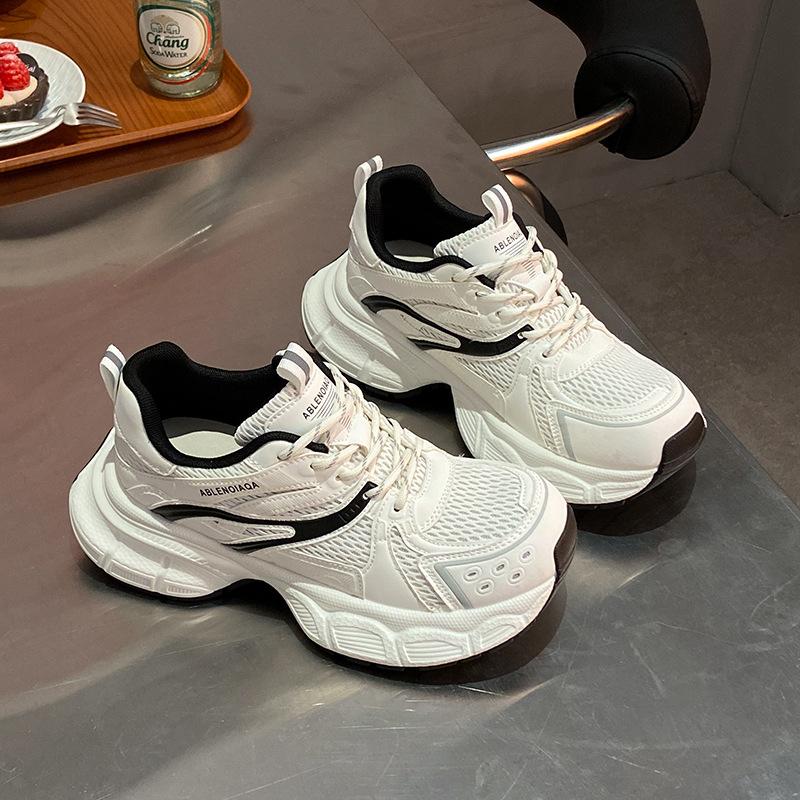 Summer Fashion Breathable German Training Shoes Mesh Comfortable Casual Dad Shoes Platform Concave Shape Girls Sports Running Shoes