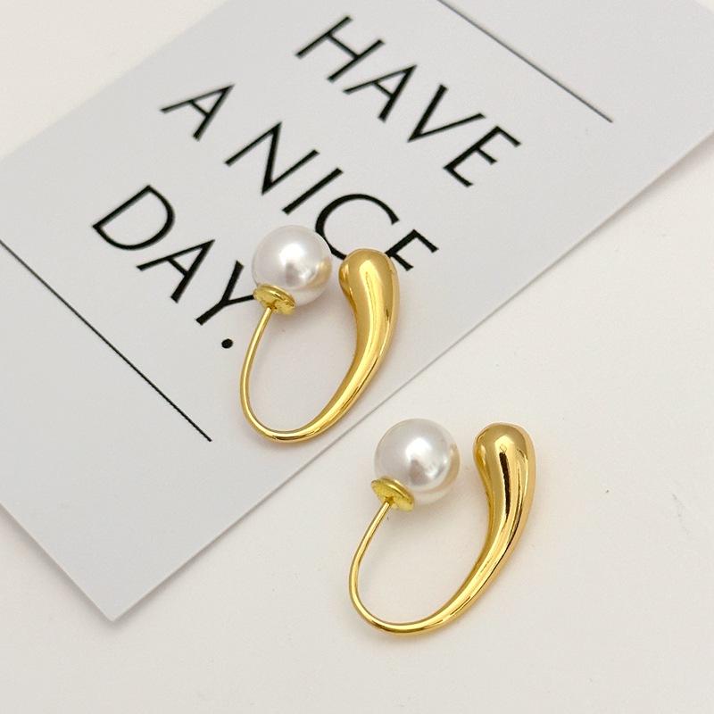 Manufacturer Supply Fashion Personality Design Earrings Women'S Unique U-Shaped Freshwater Pearl Ear Buckle Earrings Spot