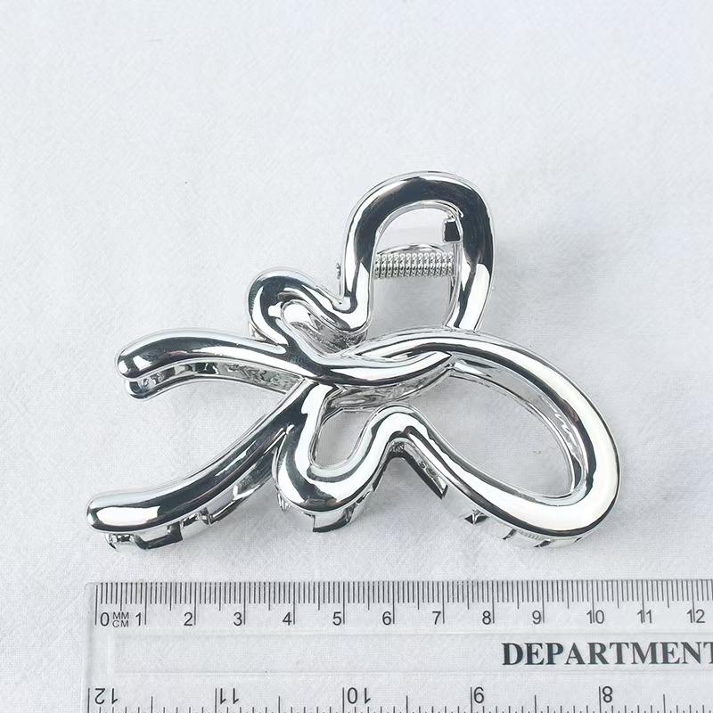 Elegant Silver Imitation Metal Hair Clip Women's Shark Clamp High-End Hair Accessories Stylish Hair Grips for Ladies
