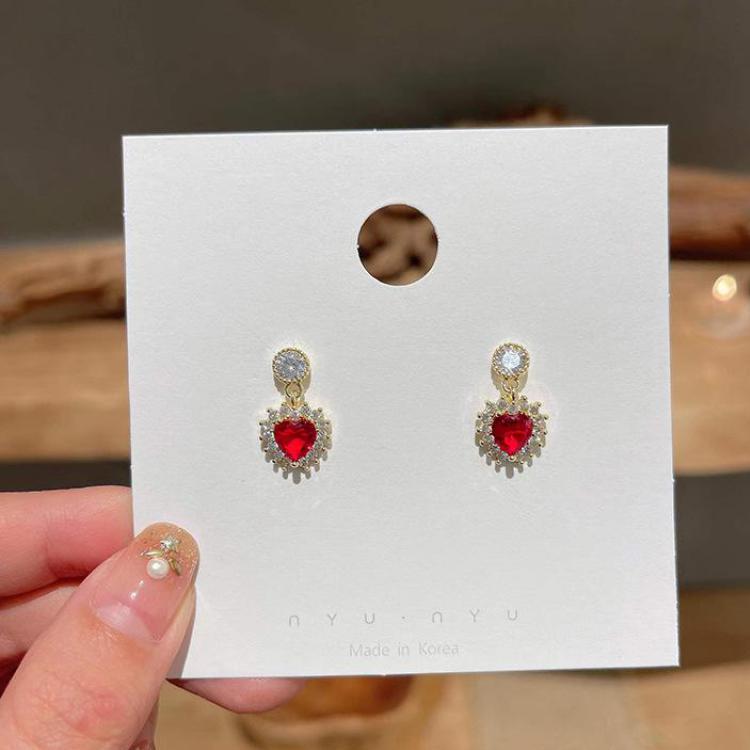 Sweet Girl Earrings Fashion New Temperament Palace Style Red Love Earrings Light Luxury High-end Crystal Spring Niche Earrings