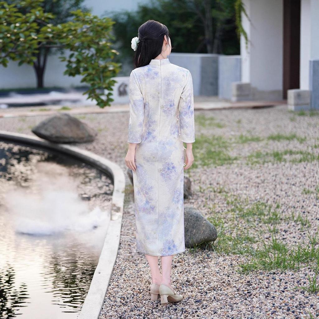 Winter 2025 Mid-Length Cheongsam with Single Layer and Seven-Sleeve Design