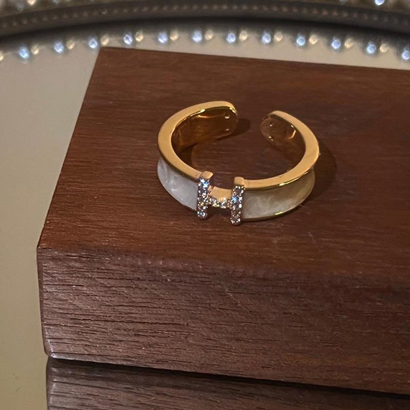 S925 Silver Open Ring for Women: Fashionable Micro-Inlaid Zircon 'H' Design, Perfect for a Stylish, Unique Look.