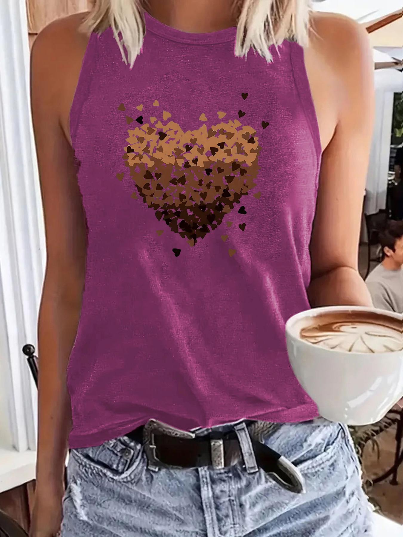 

Женская мягкая майка с принтом сердечек Large темно-красного