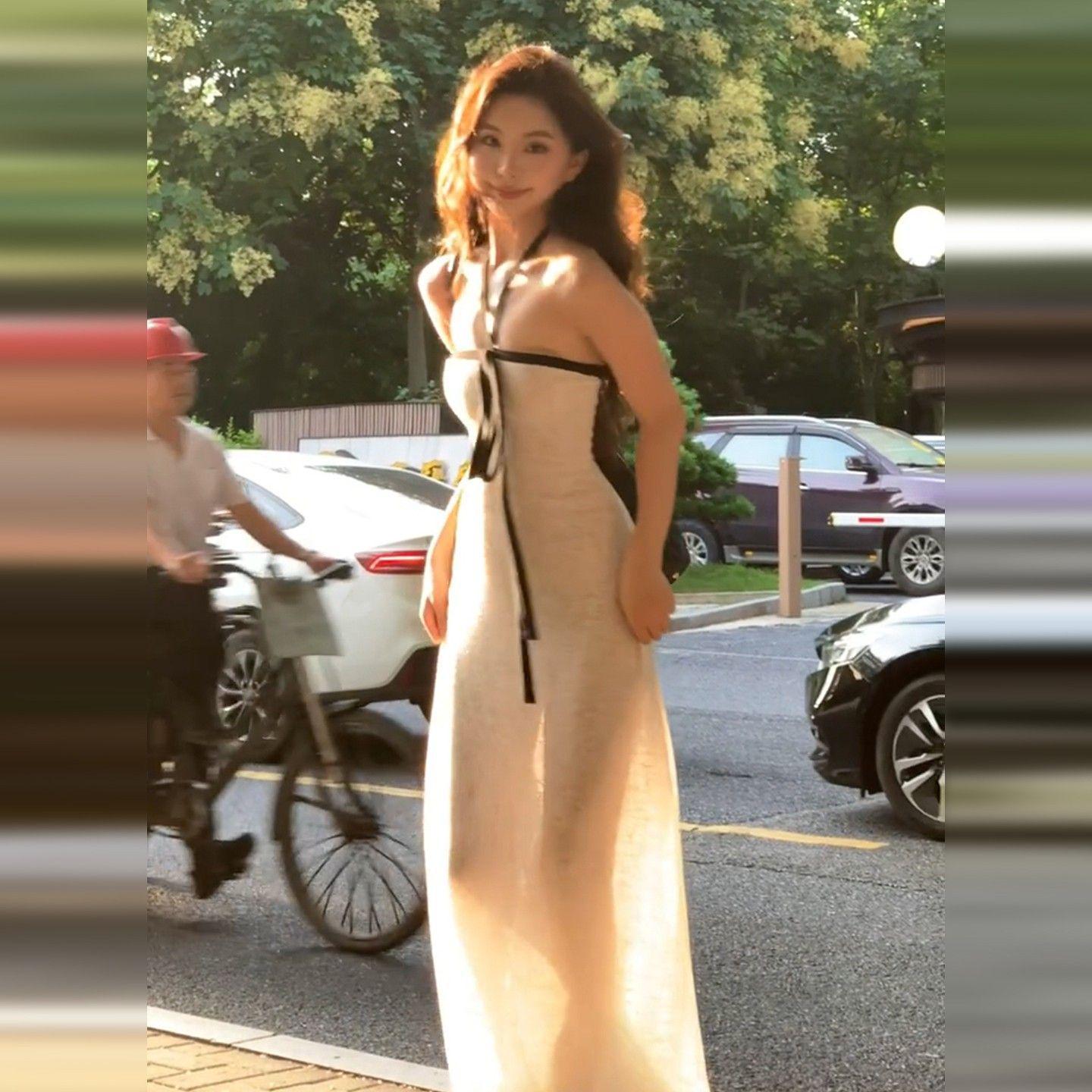 Elegant Summer Halterneck Strapless Dress for Women - Slimming, Pure Desire Rich Girl Style, Extremely Beautiful Long Skirt Small