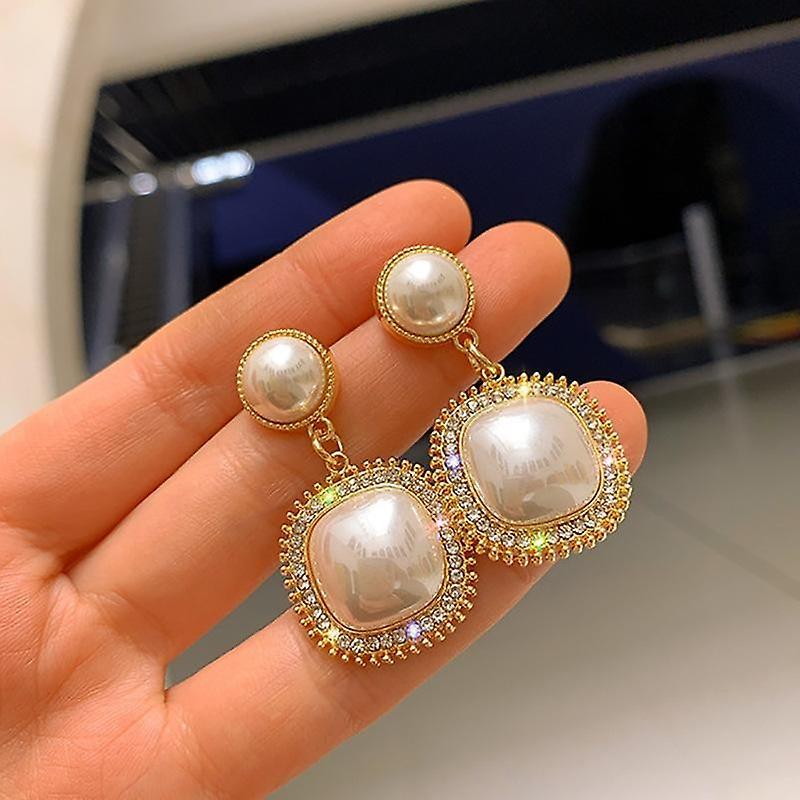 Baroque-style Pearl and Rhinestone Gold Earrings