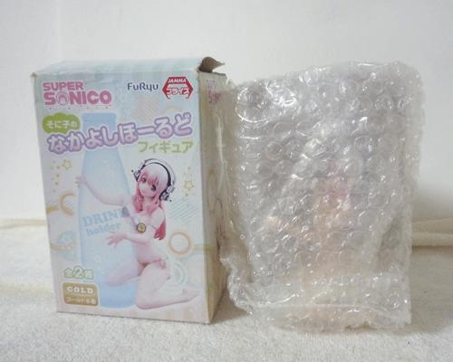

[USED] Opened product: Extreme Super Sonico Sonico s Best Friend Figure Gold Swimsuit