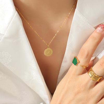Wind Niche Light Rice Anhänger Halskette Zubehör, einfache personalisierte Titan Stahl Schlüsselbein Kette Damenschmuck P881