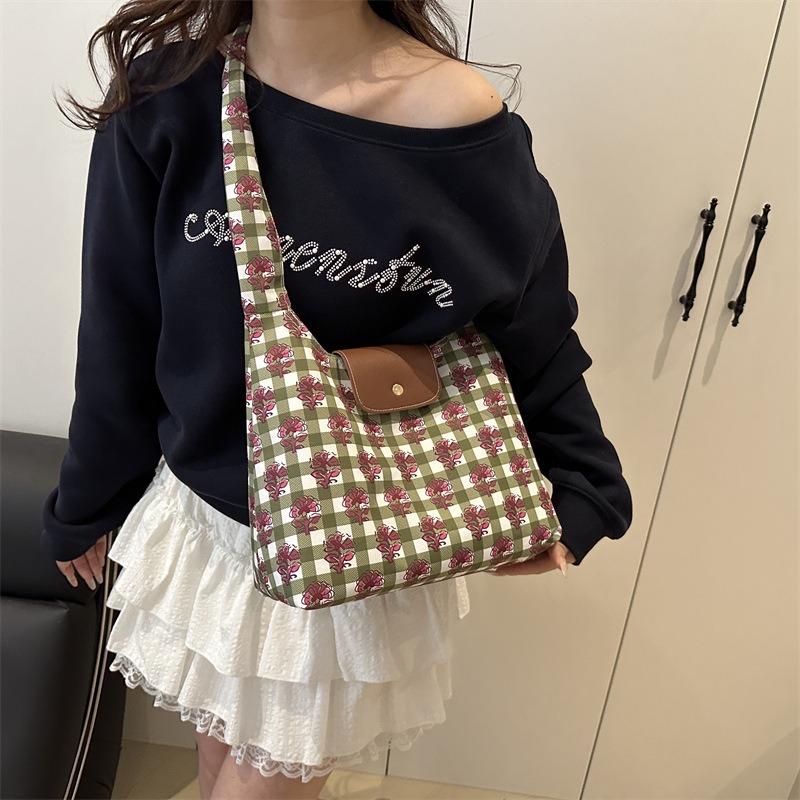 Summer aesthetic plaid flower print lightweight handbag casual large capacity versatile shoulder underarm messenger bag women