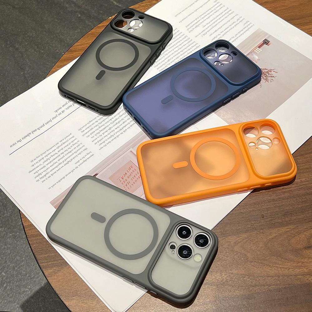 Fine hole skin-sensitive magnetic case is suitable for Apple 17promax mobile phone case iPhone16 transparent protective case 13.