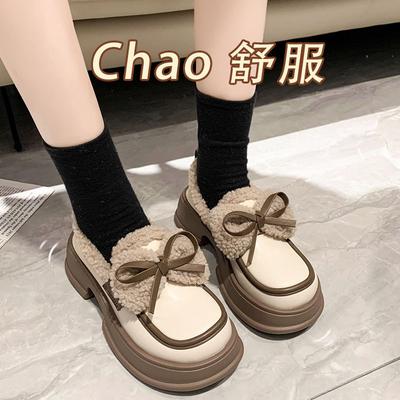 Internet-Berühmtheit kleine Lederschuhe Damen 2024 Winter neue Plateau-Mütze Schuhe Samt Retro Schleife Ausländischer Stil Slipper Baumwollschuhe