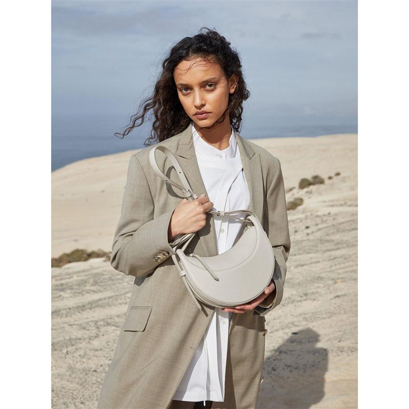 Small Niche Design, High-end Texture Crossbody Crescent Bag, Women's Genuine Leather Armpit Saddle Bag