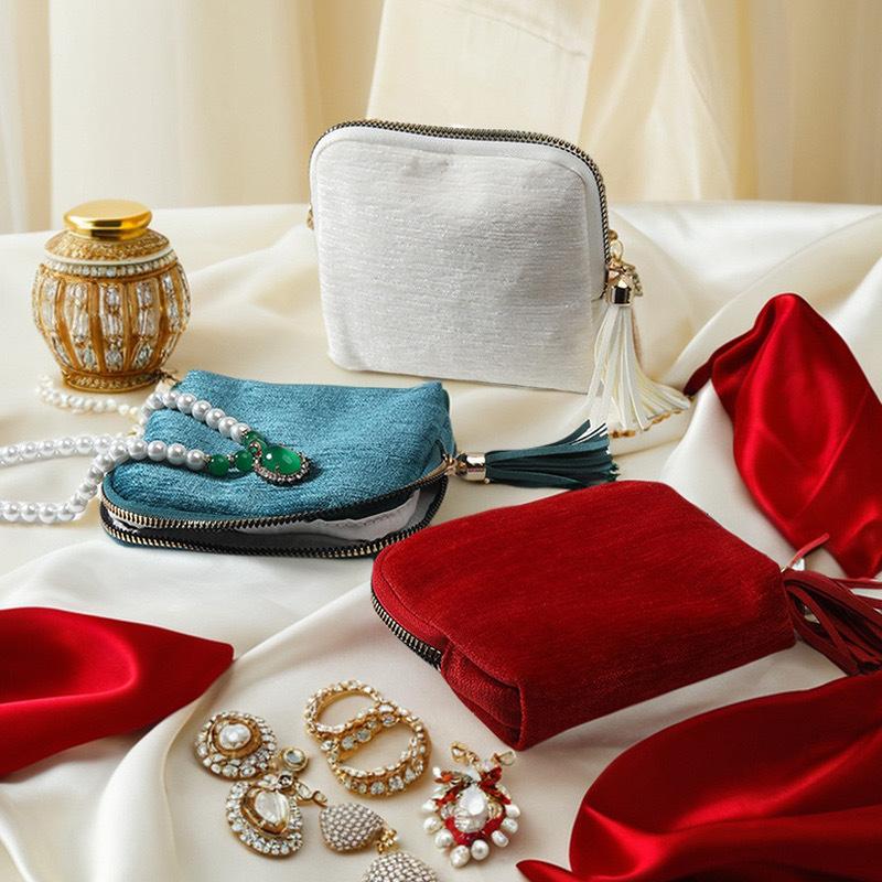 Exquisite Jewelry Storage Bag, Zipper Tassel Jewelry Bag, Satin Fabric Large-Capacity Multi-Layer Dust-Proof Bag