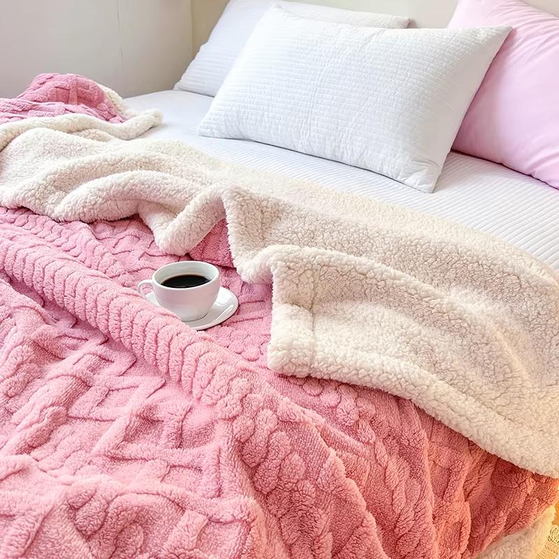 Winter Thick Lamb Fleece Blankets Thick Wide Flannel Bedroom Sofa Soft Breathable Warm Cover Sofa Blanket Small Blankets for Bed