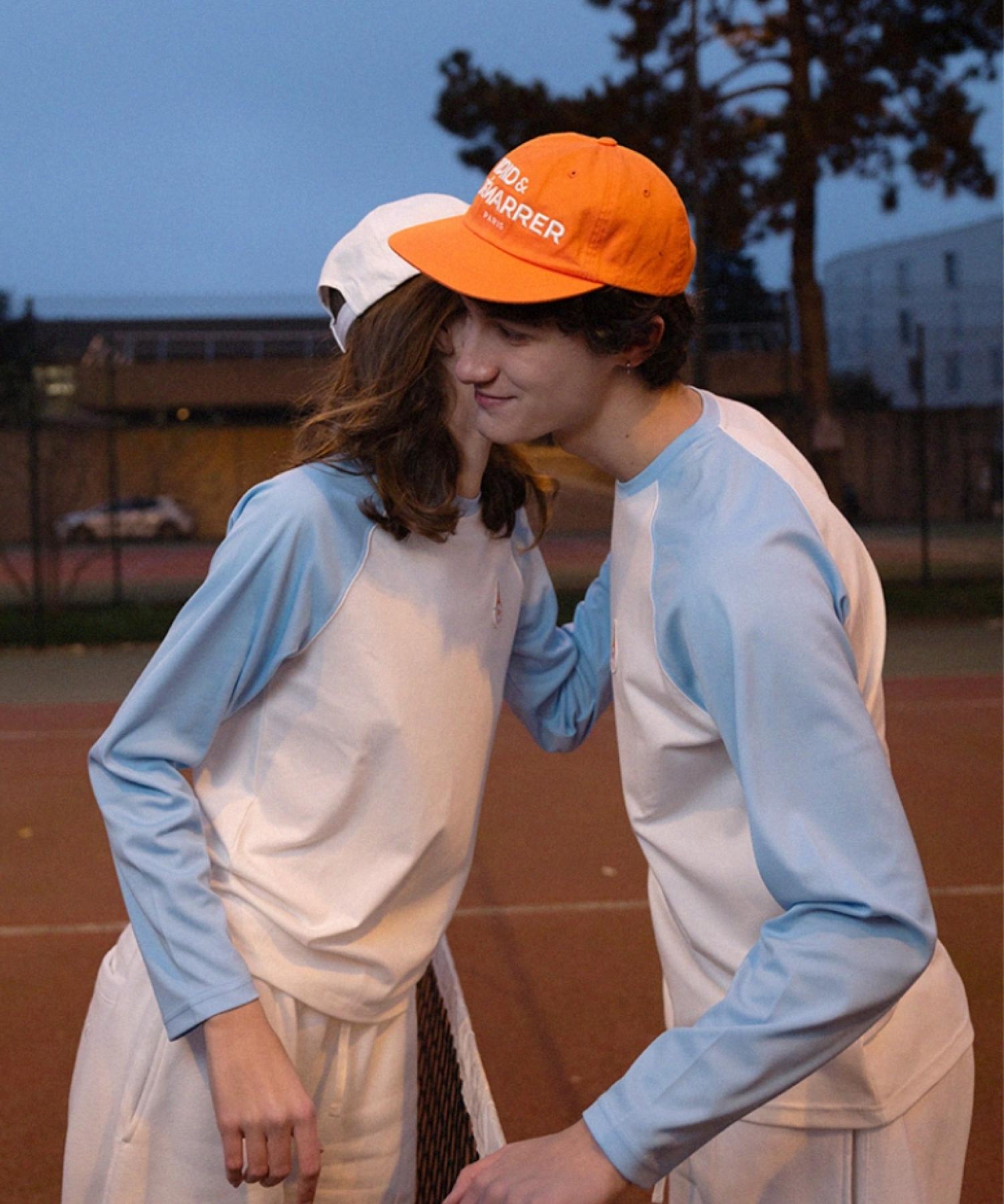 Ron And Marie [Unisex][Women S] Sports Wappen Raglan Long Sleeve T-Shirt (Sky Blue) Unisex: 1