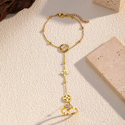 Goldenes geometrisches Titanstahlarmband, Damen-Edelstahl-High-End-Feeling, leichter Luxus-Handschmuck, galvanisierter 18K-Goldschmuck