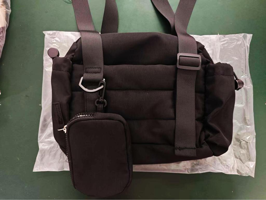 Damska Mini Torba na Ramię - Gorący Hit, Torebka z Oddzieleniem na Mokre i Suche, Duffle, na Siłownię i Mała Torba