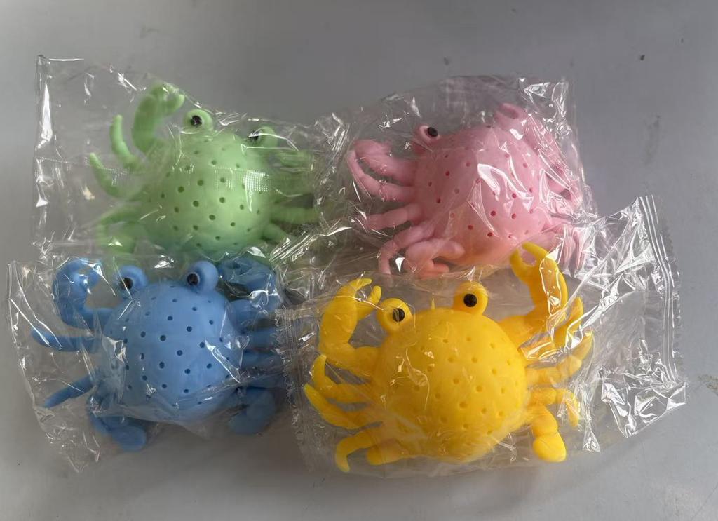 Novelty Press Plaything For Stress Relief, Crab, Duck, Whale And Octopus Designs Lifelike Bath Toys Spray Water For Party &Swimming