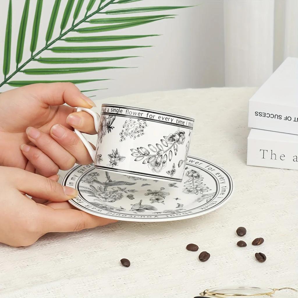 Creative 1 Set Tea Cups And Saucers, Cappuccino Cups, Coffee Cups, White Tea Cup Set, British Coffee Cups, Porcelain Tea Set, La