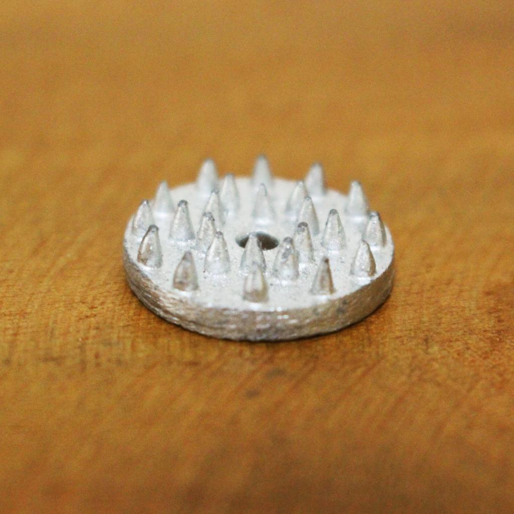 Buddhist Altar Accessories: Metal Reversible Incense Holder with Heart-Shaped Incense Dishes (White, Includes Orin and Korin)