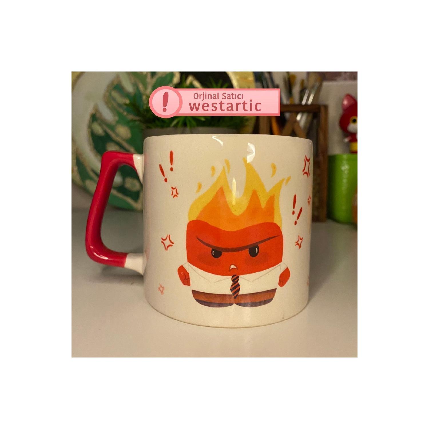 

Anger Trophy червоний