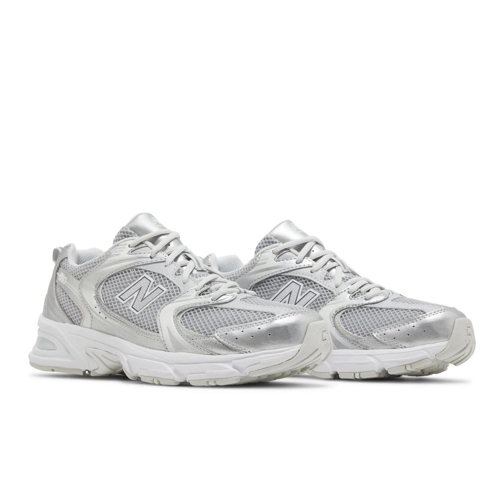 New Balance Men's 530 'Silver Metallic Moonbeam' (Unisex) Silver Metallic / Moonbeam Casual Shoes MR530RS