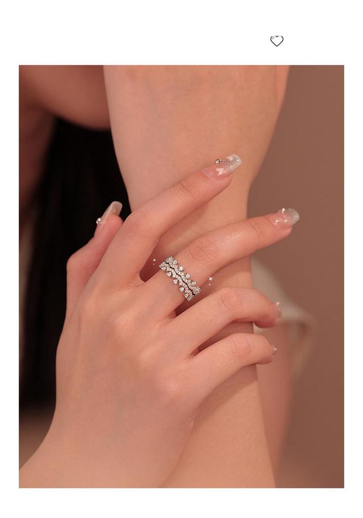 Zirconia Rhinestone Lace Ring: Retro Light Luxury, Exquisite Fashion Jewelry for Women
