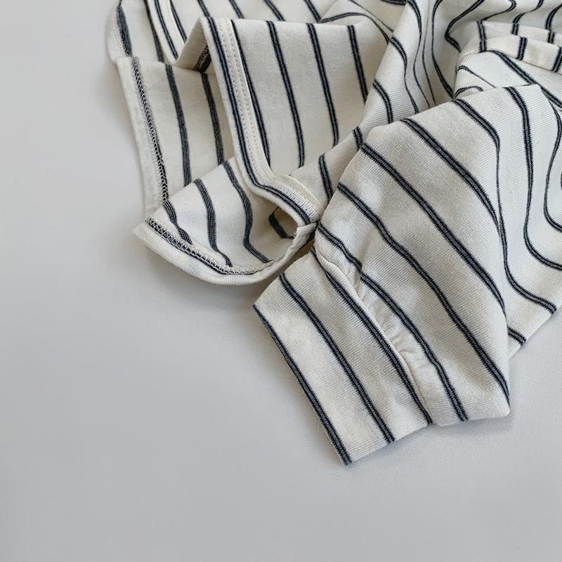 Autumn 2025 Striped Long-Sleeve T-Shirt for Boys and Girls: Trendy Japanese & Korean Style