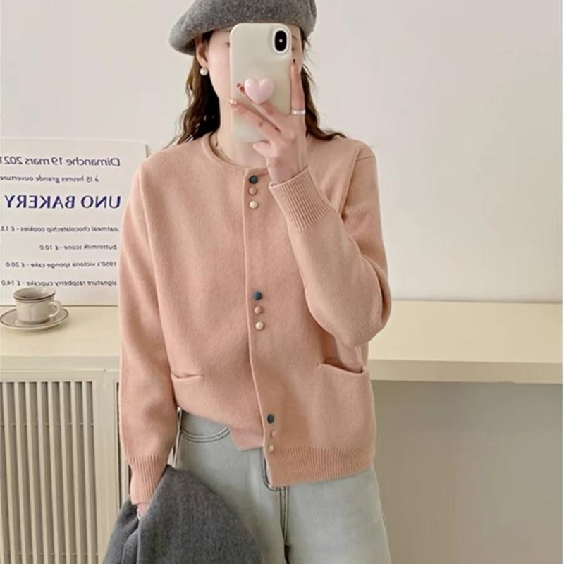 Lazy wind crew neck knitted cardigan 2025 autumn new fashion foreign style sweater jacket women's Korean version loose top