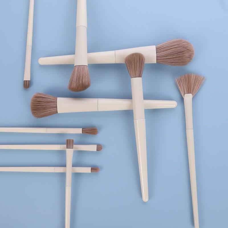 10-Piece Makeup Brush Set With Soft Synthetic Bristles Blush Powder Concealer Eyeshadow - Long Handle Cream White