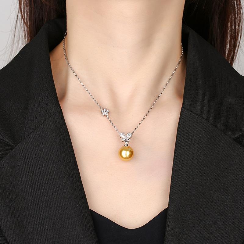 Autumn And Winter Jewelry Copper Bottom Gold-Plated Pearl Butterfly Necklace Premium Women'S Pendant 14Mm