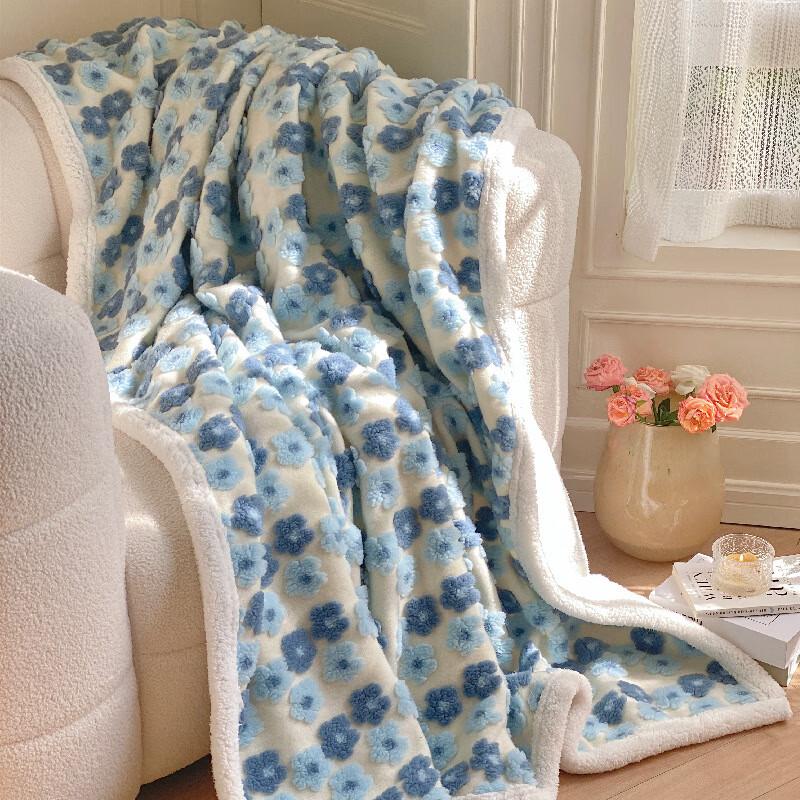 OEING Floral Jacquard Lamb's Wool Blanket