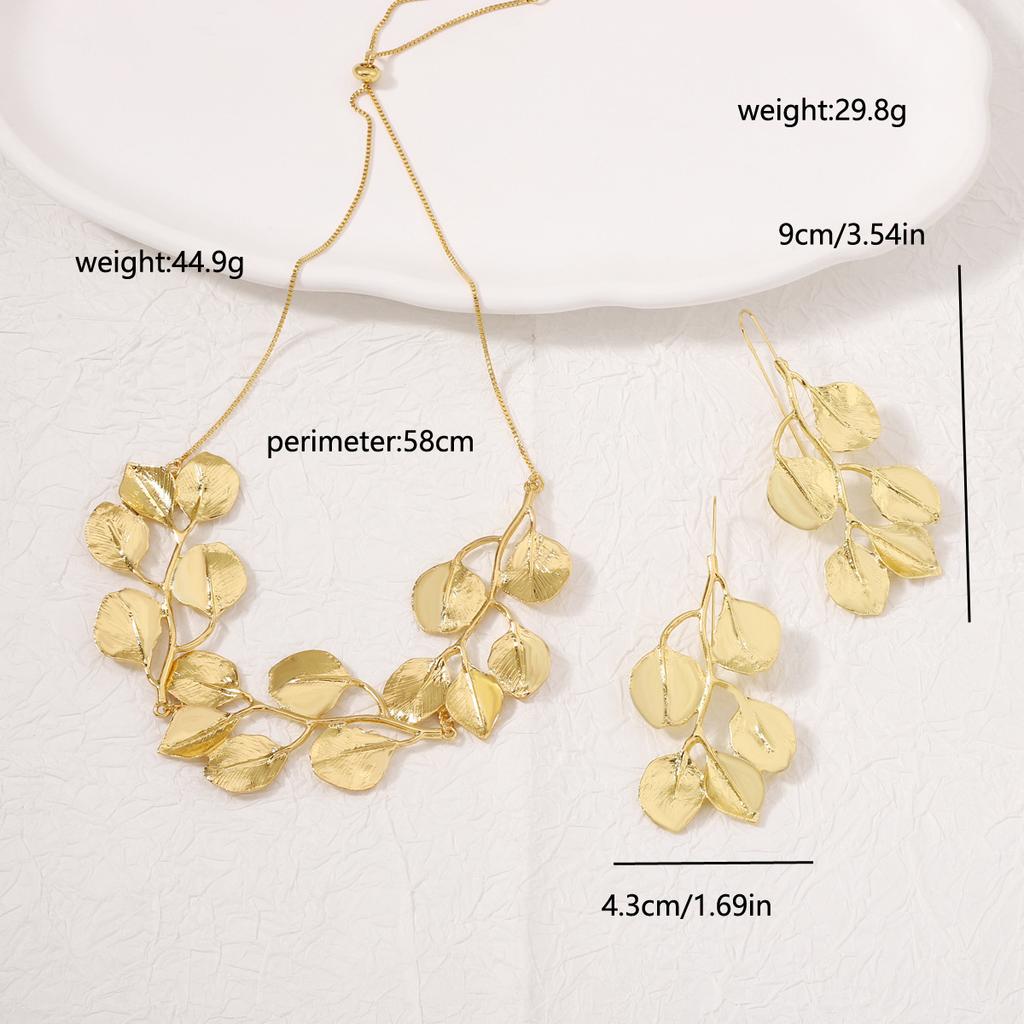 Europe and the United States popular metal leaves light luxury versatile trend fashion niche earrings earrings Yiwu jewelry