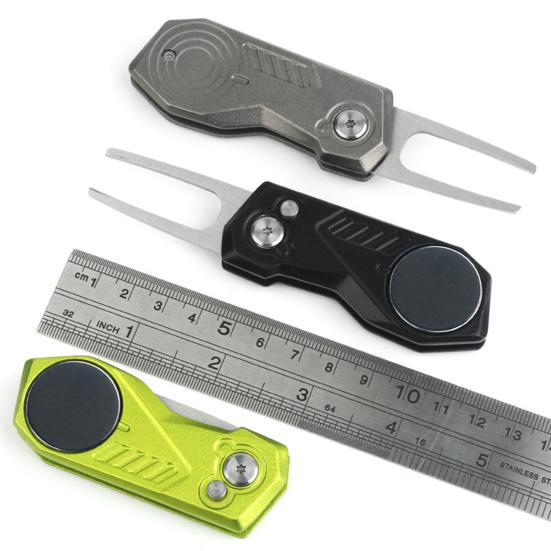 Golf Divot Repair Tool Foldable Heavy Duty Magnetic Ball Marker Sharp Button Stainless Steel Golf Putting Green Fork Golf Accessories
